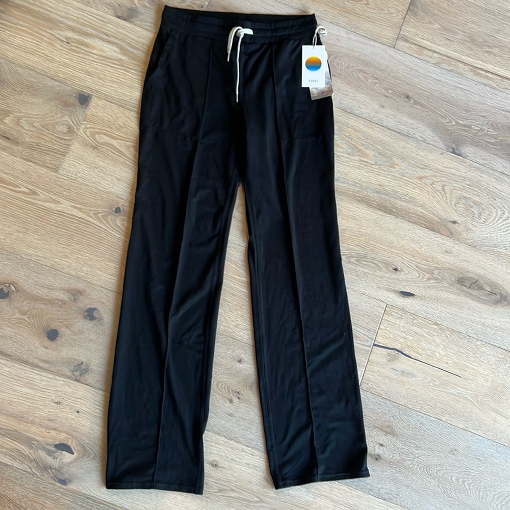 Vuori Halo wide leg pant in dream knit